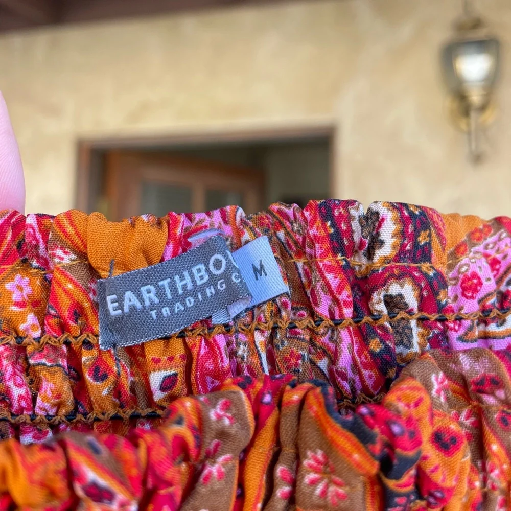 Elegant Orange Paisley Sleeveless Dress - Picture 3 of 4